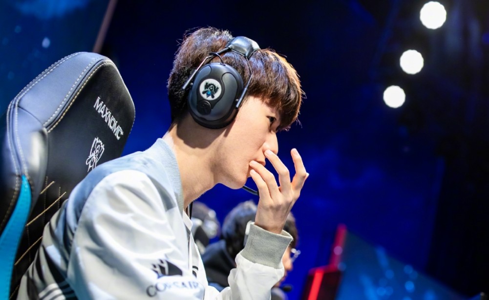 九游-关于TheShy连续十五场比赛得分超过问鼎冠军，曼联挑战极限！的信息